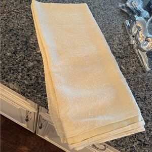 Elegant Cream Tablecloth